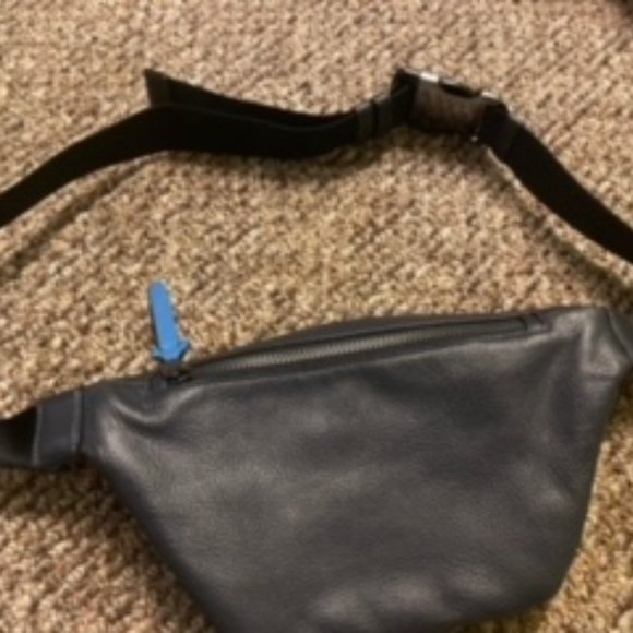 Coach Charter Belt bag 7 in signature canvas Never used/ brand new Purchased fro - Picture 3 of 5